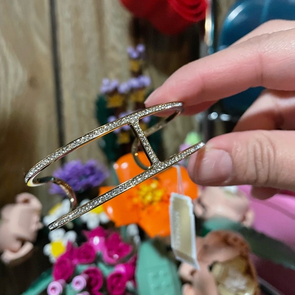 MICHAEL KORS MARITIME PAVE CUFF BRACELET - Picture 2 of 4